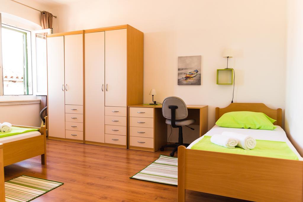 Apartment Mia 里耶卡 外观 照片